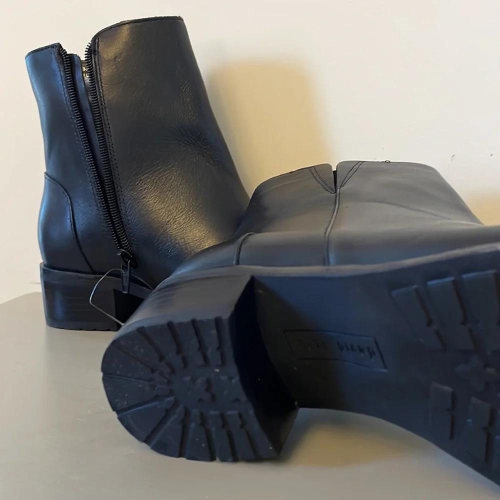 David Tate Black Leather Chelsea-Ankle Boots